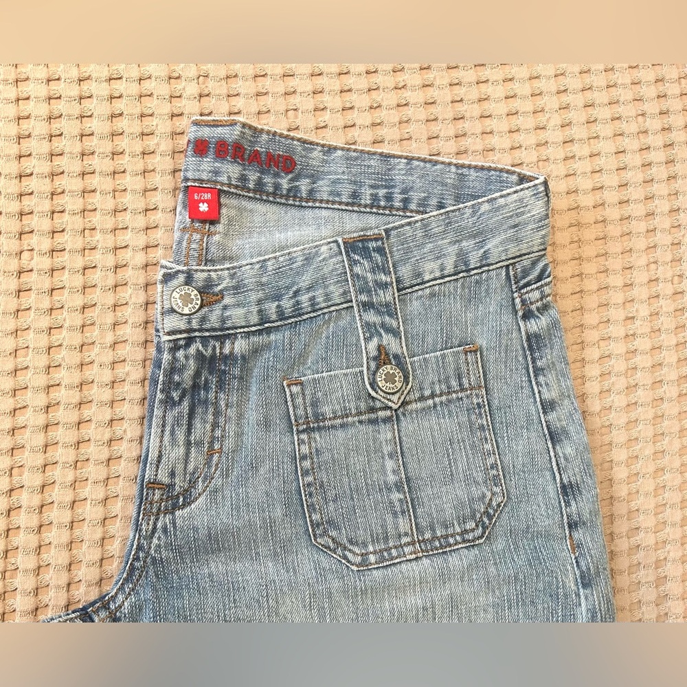 Lucky Brand Women’s Wide Leg Jeans Size 6 / 28R Light Wash Lightweight - Picture 3 of 6